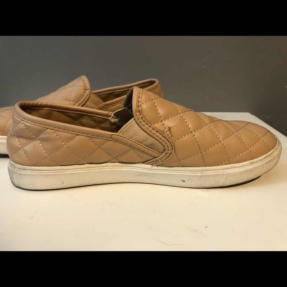 Slip-ons - Picture 3 of 4